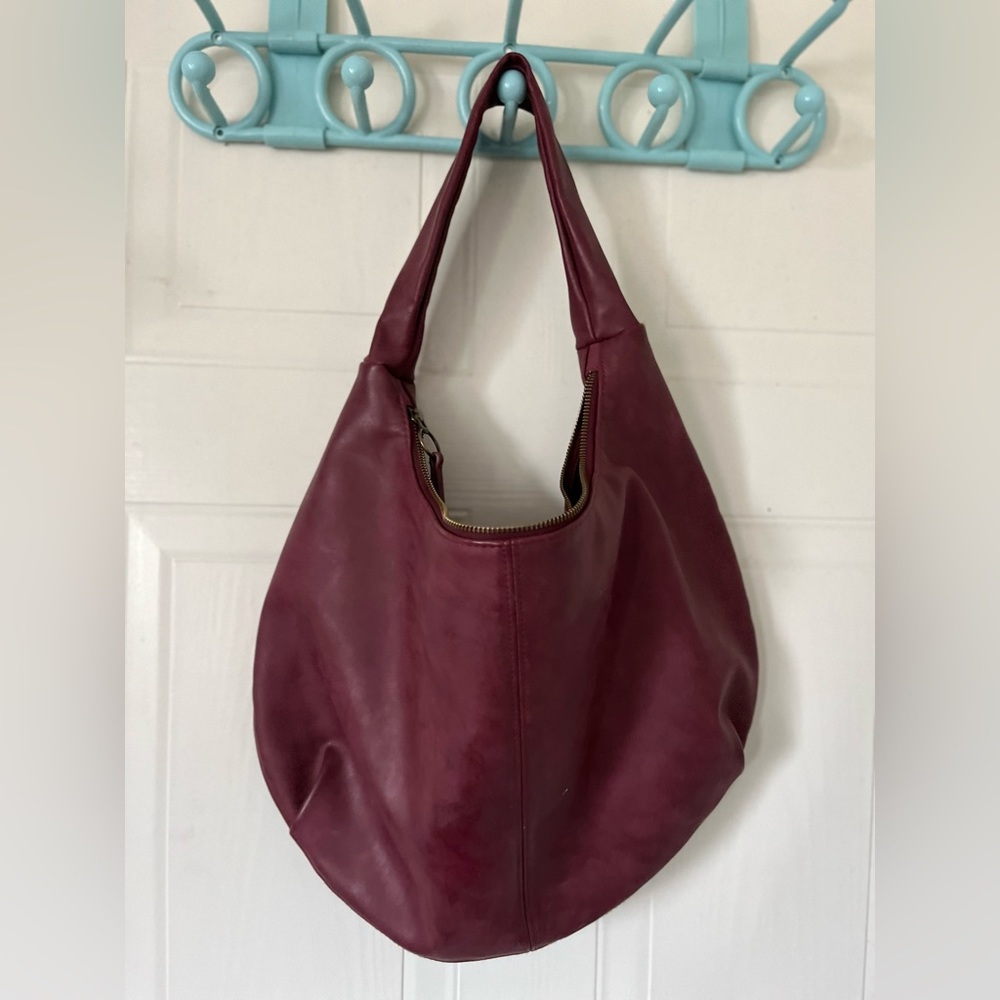 Universal Threads faux-leather Shoulder Bag - Picture 2 of 10